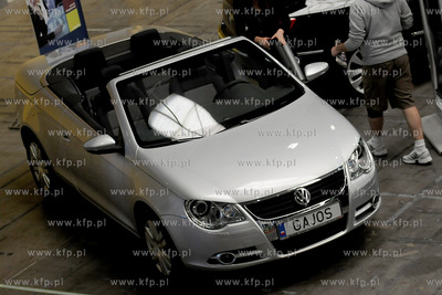 Trojmiejskie Targi Motoryzacyjne w hali wystawienniczej...