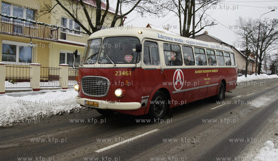 Podczas XVIII finalu WOSP po gdansku kursowal zabytkowy...