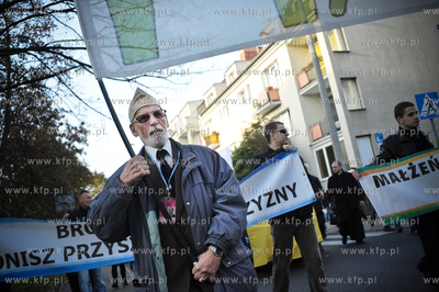 I Archidiecezjalny Marsz dla Zycia i Rodzin w obronie...