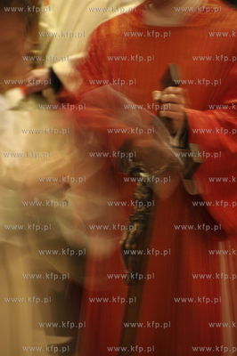 Nabozenstwo meki Panskiej w Wielki Piatek w Katedrze...