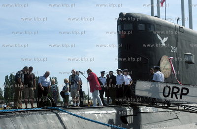 Port wojenny w Gdyni-Oksywiu. Wodowanie monety NBP...