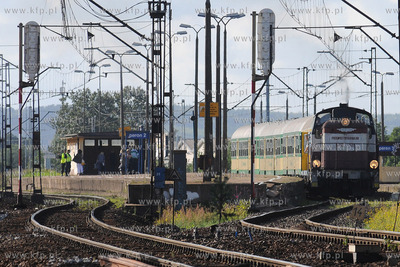 Pociag osobowy Przewozy Regionalne z Helu do Gdyni
27.08.2012
Fot....