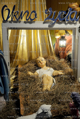 Rumia. Parafia NMP Wspomozenia Wiernych. Szopka bozonarodzeniowa...