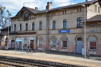 Dworzec PKP w Redzie. 20.04.2013 fot. Andrzej J. Gojke...