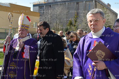 Gdynia. Msza swieta i uroczystosc podpisania aktu erekcyjnego...