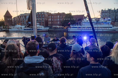 Koncert zespołu Kamp! na wodach Motławy w ramach...