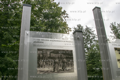 Obelisk ku czci zmarłych i zamordowanych więźniarek...