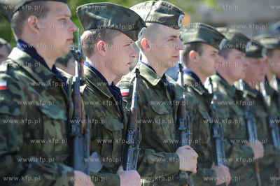 Gdansk. Obchody rocznicowe Konstytucji 3 Maja, kwiaty...