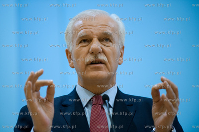 Spotkanie Andrzeja Olechowskiego ze studentami na Wydziale...