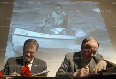 Sopot. Promocja ksiazki Wojciecha Fulka i Romana Stinzing...