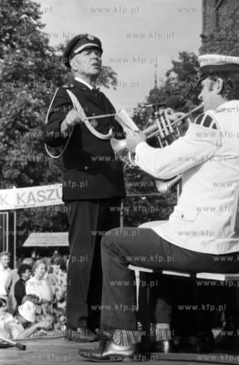Orkiestra podczas jarmarku Kaszubskiego w kartuzach...