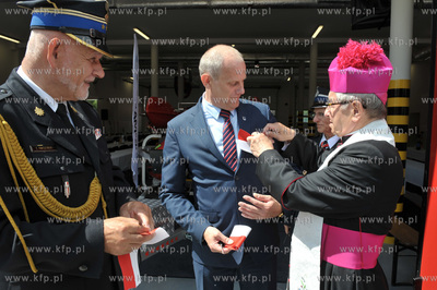 Otwarcie nowej remizy, strażnicy Ochotniczej Straży...