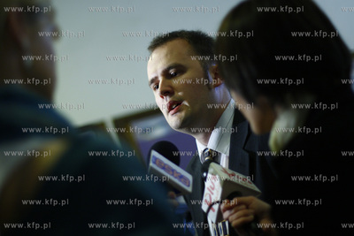 Sopot. Sesja Rady Miasta. Nz radny Pis Piotr Meller...