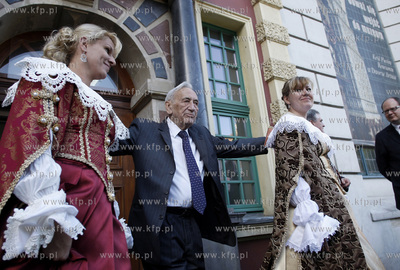 Gdansk. Dwor Artusa. Nadanie honorowego obywatelstwa...