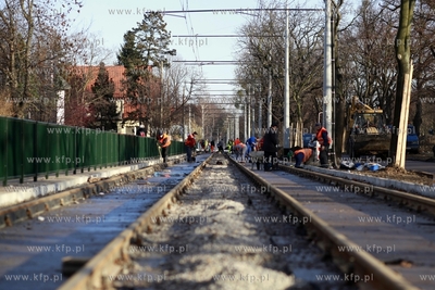 Gdansk. Remont torowiska wzdłuż ul. Pomorskiej i...