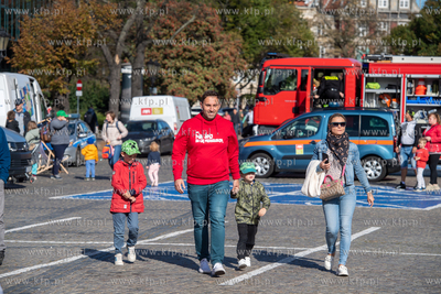 Targ Węglowy w Gdańsku. Piknik rodzinny podczas którego...