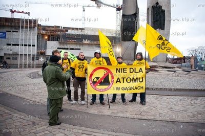 Gdansk. Dzien Gniewu. Manifestacja pod haslem 5 X NIE...