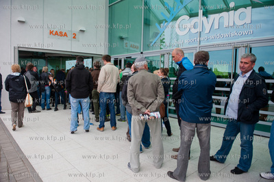 Gdynia. Stadion Miejski. Otwarty dla publicznosci trening...