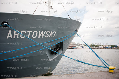 Port w Gdyni. Basen Prezydencki. Z okazji XII Baltyckich...