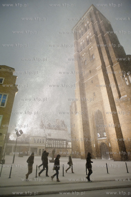 Gdansk. Niespodziewana, nagla zmiana pogody, ktora...