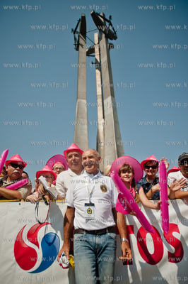Gdansk. Plac Solidarnosci. Start honorowy 71 wysciugu...