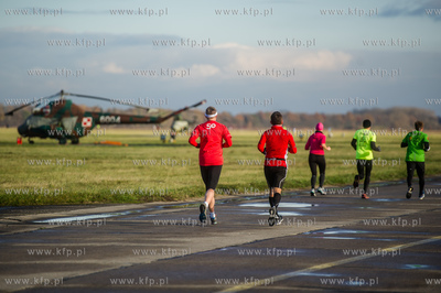 49 Baza Lotnicza w Pruszczu Gdańskim. Bieg Niepodległości.
12.11.2016
fot....
