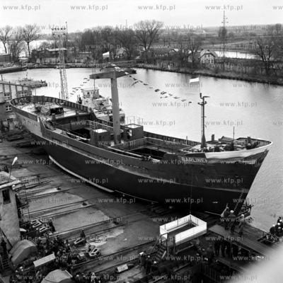 Wodowanie przeznaczonego dla Polskiej Żeglugi Morskiej...