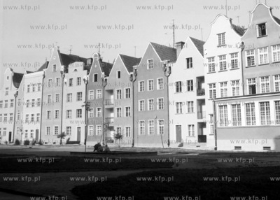 Kamienice przy Alei Leningradzkiej , obecnie Podwalu...