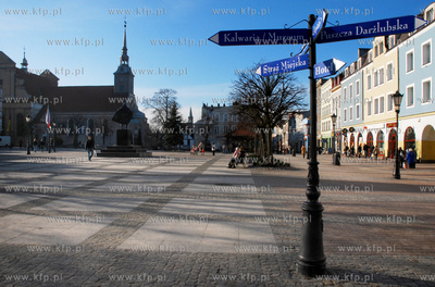 Rynek starego miasta w Wejherowie16.02.2007Fot....