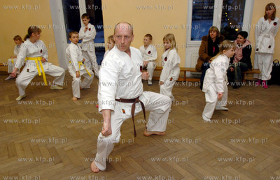 Niepogledzie, miejscowosc kolo Bytowa, woj. pomorskie,...