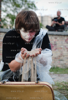 Trzynasta edycja Miedzynarodowego Festiwalu Teatrow...