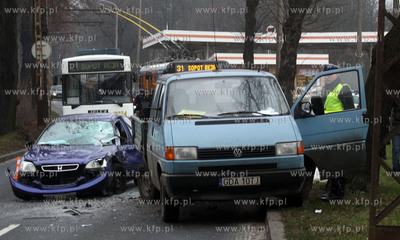 Ok. godz. 9 na wysokosci Kolibek Volkswagen T4 jadacy...