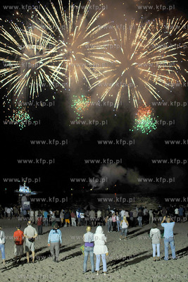 Plaza z Gdyni Srodmiesciu. Towarzyszace imprezie Beach...