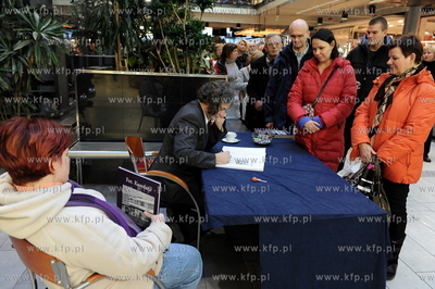 Centrum Handlowe Manhattan w Gdansku Wrzeszczu. Maciej...