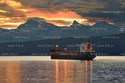 Norwegia , okolice Narviku, turystyka. polnocna czesc...