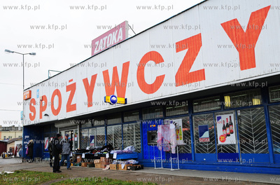 Gdynia. Ostatni dzien funkcjonowania niektorych sklepow...