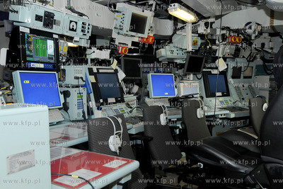 Wspolne cwiczenia okretow i lotnictwa Marynarki Wojennej...