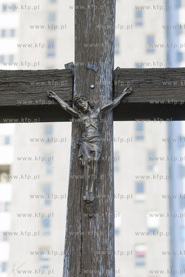 Krzyz Rybacki im. Tadeusza Wendy przy ul. Waszyngtona...