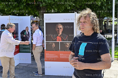 Sopot. Skwer Kuracyjny k. Molo. Wystawa fotografii...