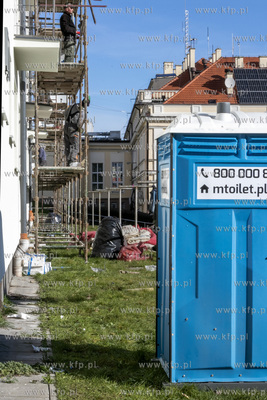 Remont bloku przy ulicy Niepodległości w Pruszczu...