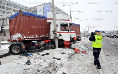 Gdansk. ul. Marynarki Polskiej na wysokosci Stoczni...