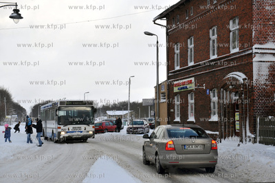 Kartuzy. Okolice dworca PKP.  7.12.2013 Fot.  Konrad...