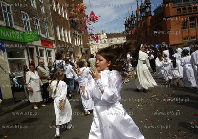Gdansk. Sw. Bozego Ciala. Nz procesja ulicami starowki.
11.06.2009
fot....
