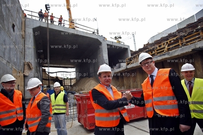 Budowa Drogi Zielonej pod torami PKP i SKM na gdanskiej...