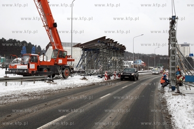 Budowa wiaduktu Pomorskiej Kolei Metropolitalnej nad...