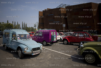 Gdańsk. Samochody marki citroen ze Światowego Zlotu...