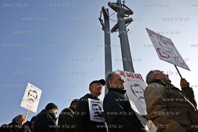Gdańsk. Plac Solidarności. Wiec poparcia dla Lecha...