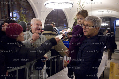 Gdańsk. Wigilia dla samotnych i potrzebujących. Nz....