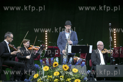 Koncert JUTRO BĘDZIE DOBRY DZIEŃ w Operze Leśnej....