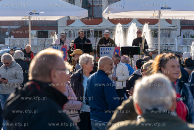 Sopot. Skwer Kuracyjny. Sopocianie świetują 125 lecie...